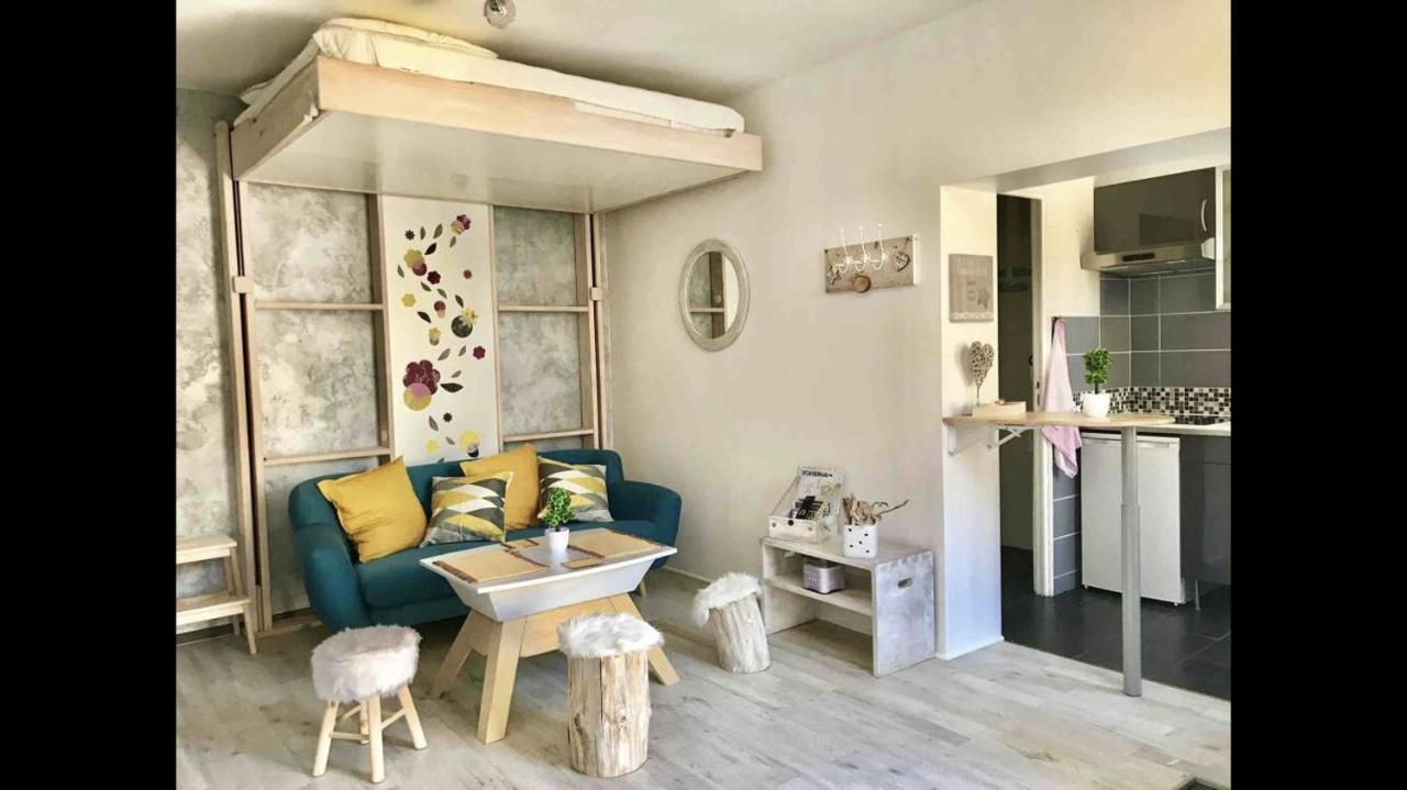 Joli Studio Scandinave Milly-la-Foret Exterior foto